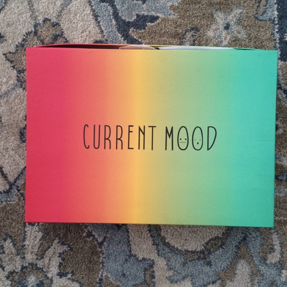 Current Mood velvet platform boots. - Picture 2 of 3