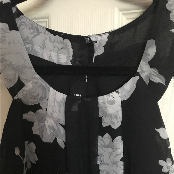 Floral Halter Blouse - Picture 2 of 5