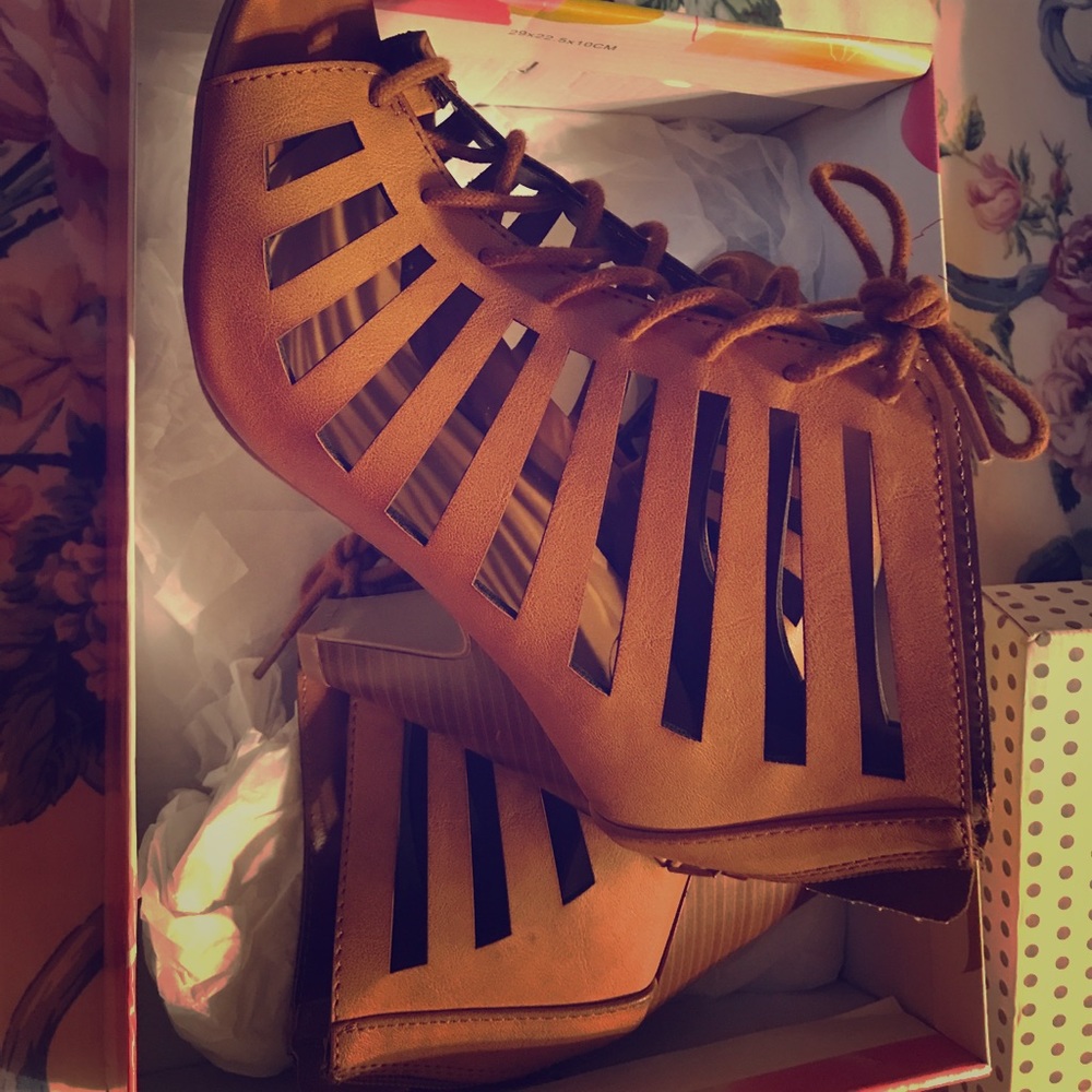 Open toed booties