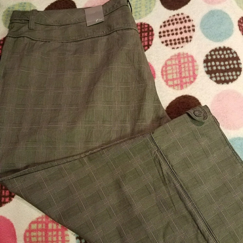 Dress Capris