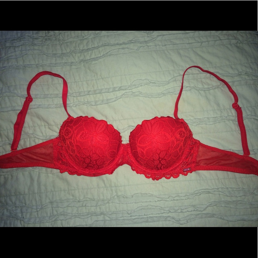PINK Victoria's Secret Lace Push-Up Bra