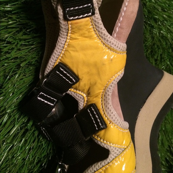 Made in Italy vintage DKNY wedges price drop today only - Picture 6 of 8