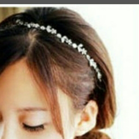 Elastic, Metal, & Rhinestone Crystal Headband - Picture 2 of 4