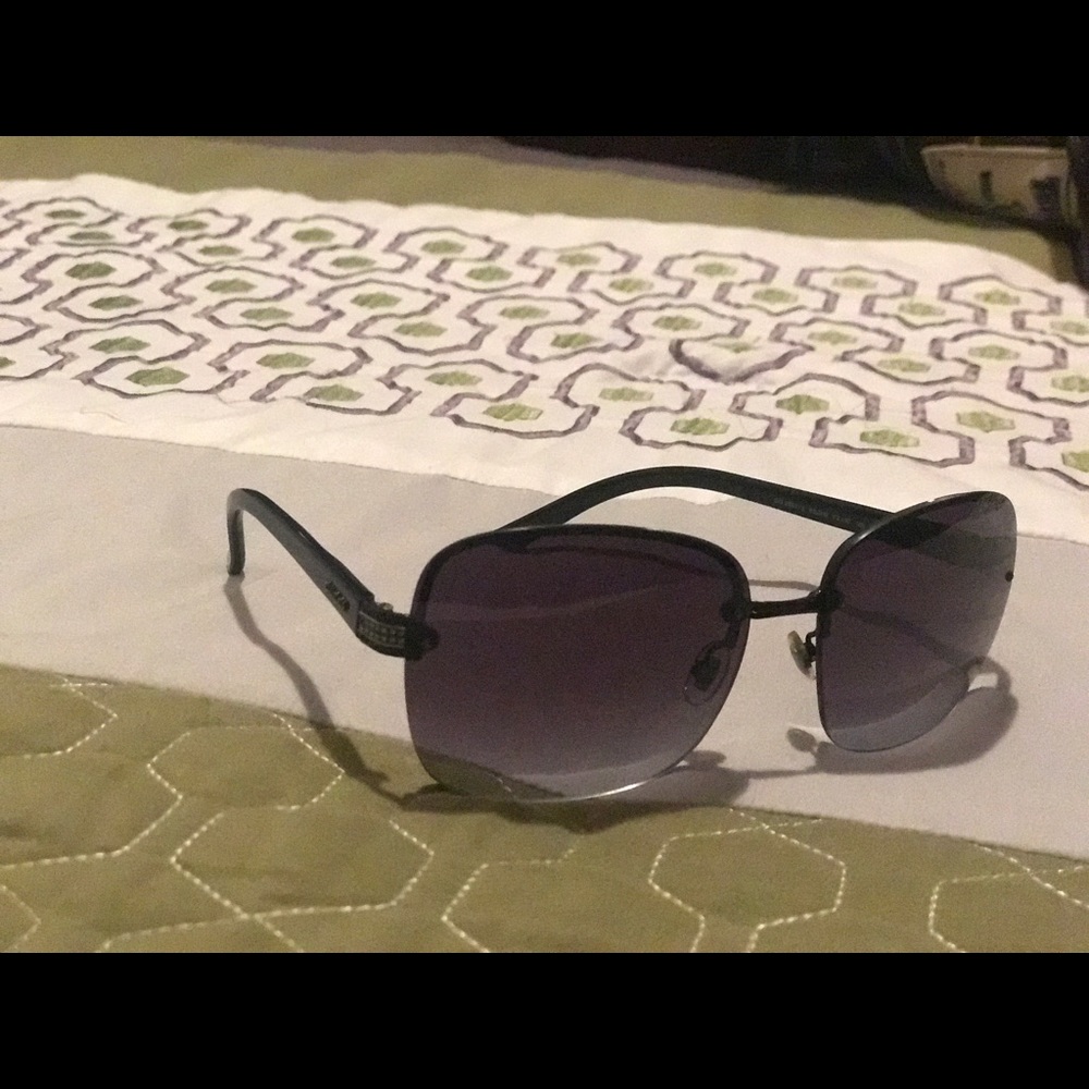 100% authentic unisex Gucci Sunglasses (GG 2897/S)