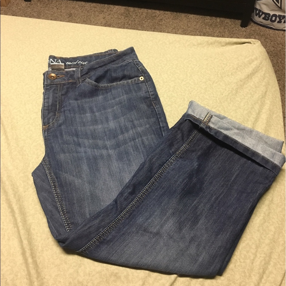 Merona mid rise capris