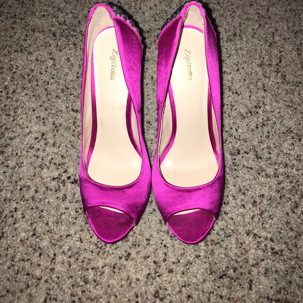 Fushia pink 6" heels