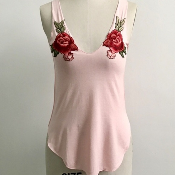🚨FINAL SALE🚨🌹Rose Embroidered Elegance Tie Top - Picture 3 of 3