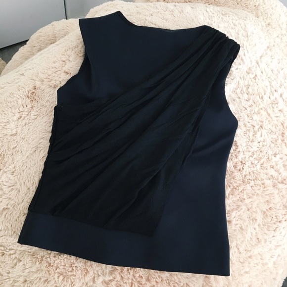 Top - Picture 2 of 3