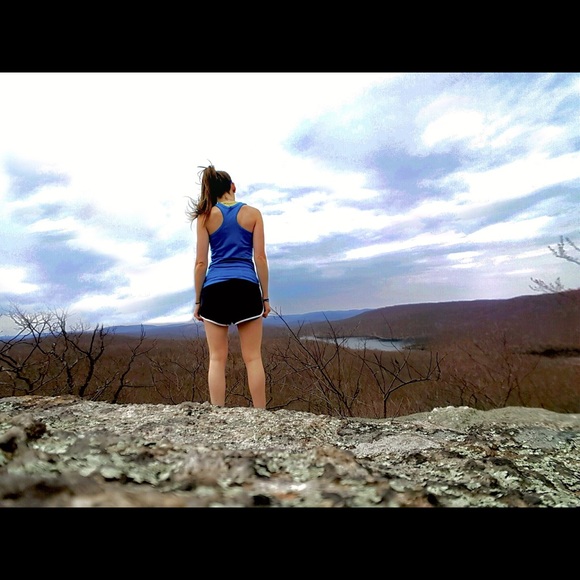 Meet your Posher, Jessica - Picture 2 of 2