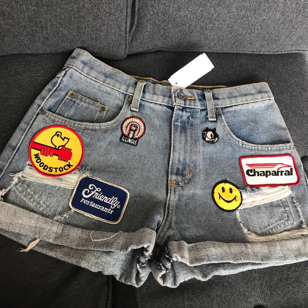 CARMAR (LF) Patch shorts