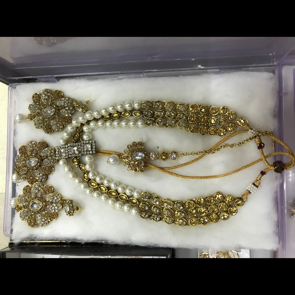 Pearl Kundan Necklace