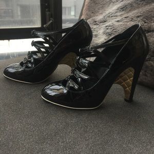 Gold Chanel Quilted heel 37.5 IT