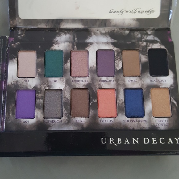 URBAN DECAY SHADOW BOX - Picture 2 of 5
