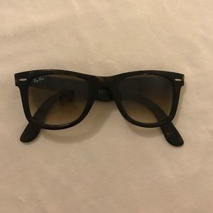 Ray-Ban Tortoise Wayfarer