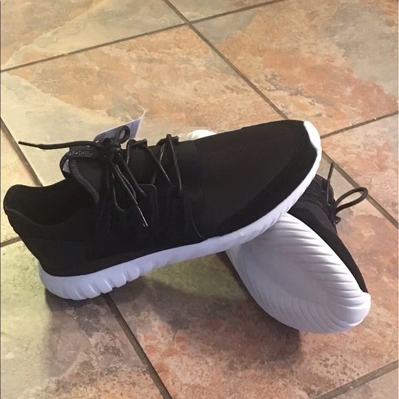 Adidas Tubular Radial - Picture 2 of 4