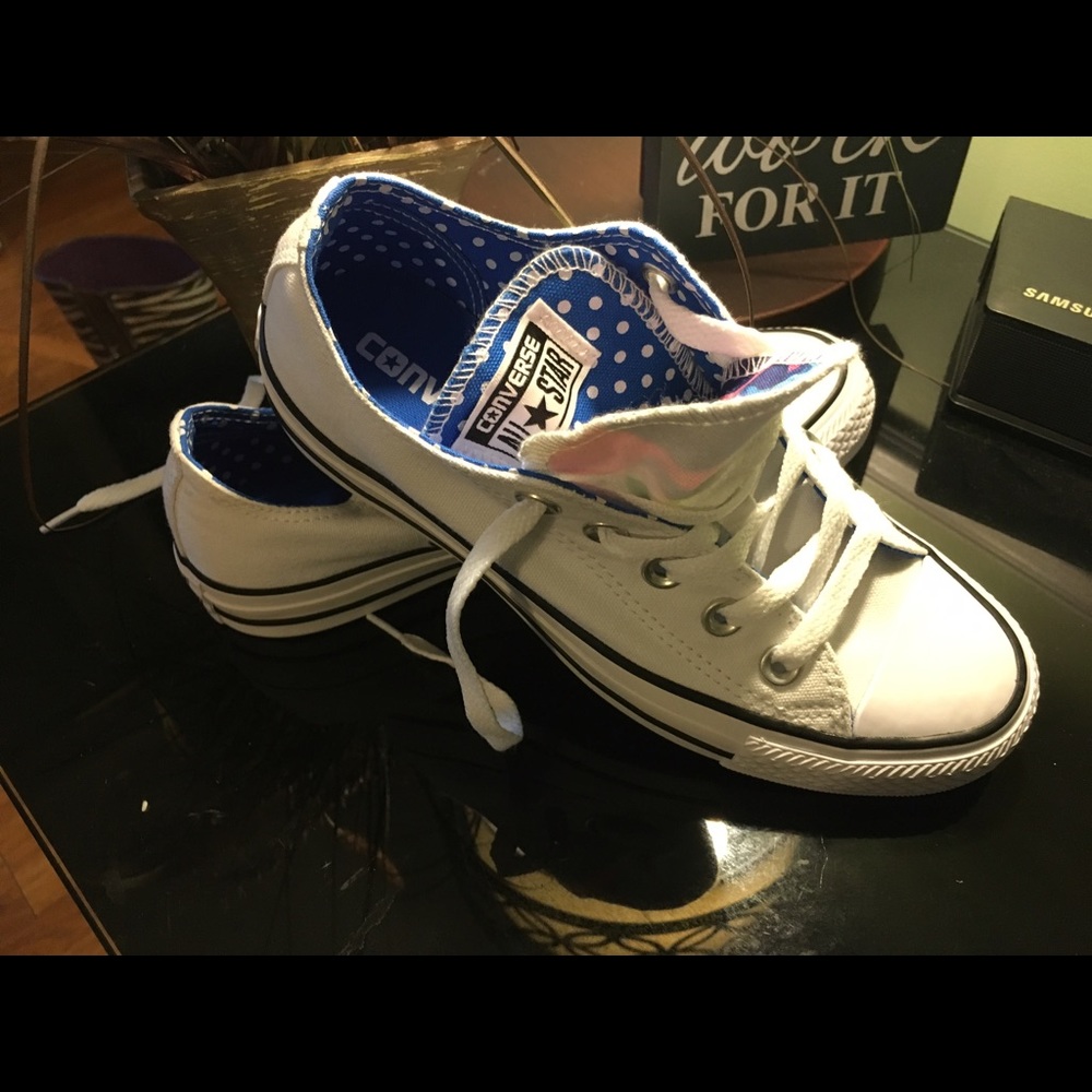 NWOT never worn white low top converse