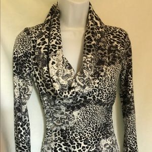 Cache sweater, leopard print