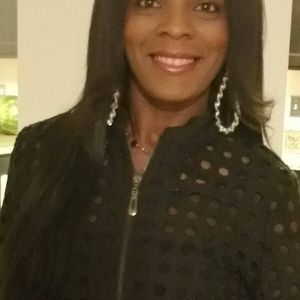 Meet your Posher, Leslie