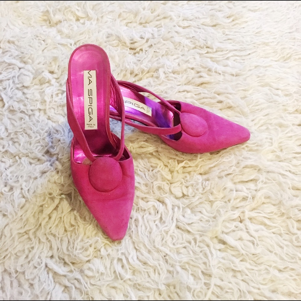 fuchsia pink via spiga suede kitty heel mules🌺