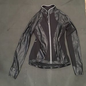 Lululemon wind breaker jacket