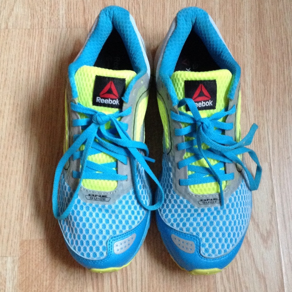 Reebok One Guide running shoes