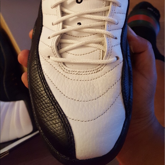 Air Jordan retro 12 playoffs size 9 main image 4