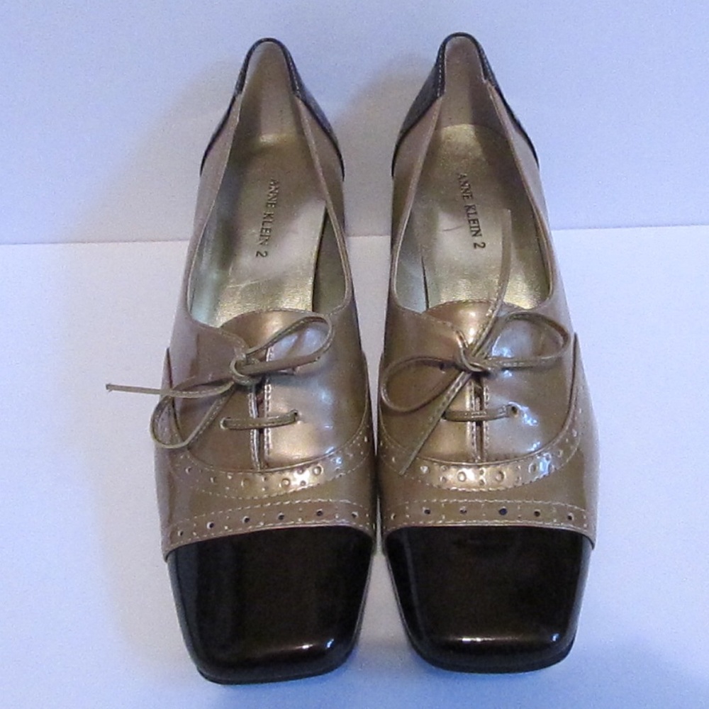 NWOT Anne Klein iflex Brown Heels