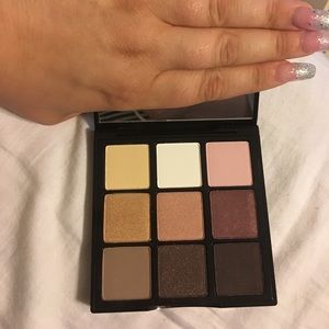 Trish McEvoy light and lift eyeshadow palette