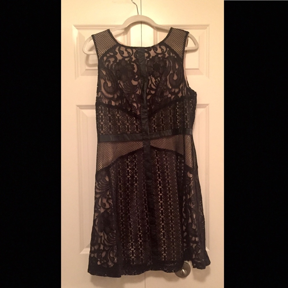 Mossimo Black/Tan lace dress - XL