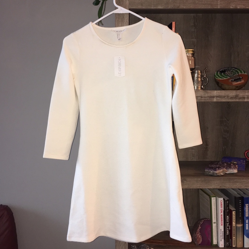 NWT Cream 3/4 Sleeve Textured Dresz