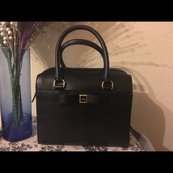kate spade Handbags - ⬇️ Satchel: Ashton Montford Park purse