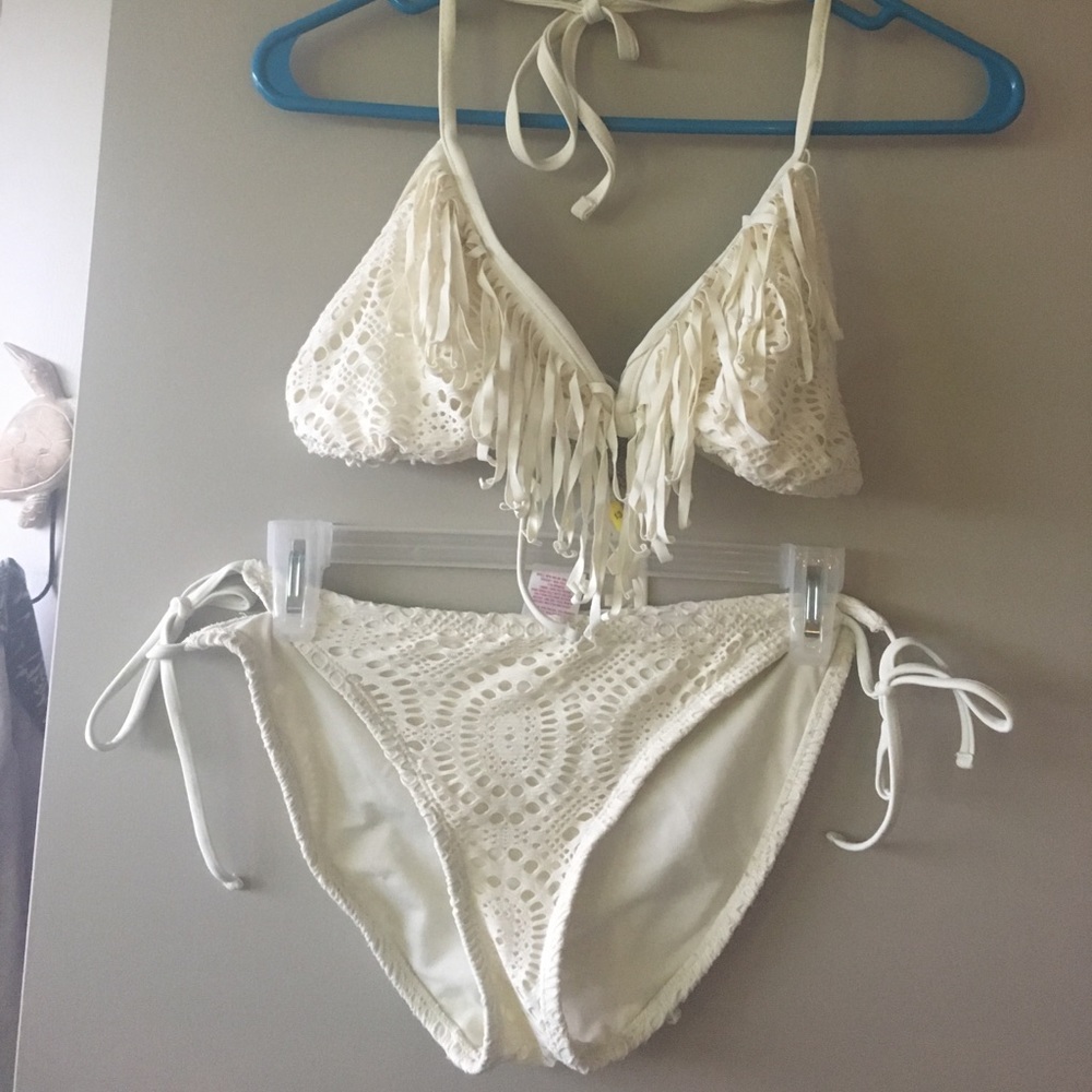 String bikini, cream lace and fringe