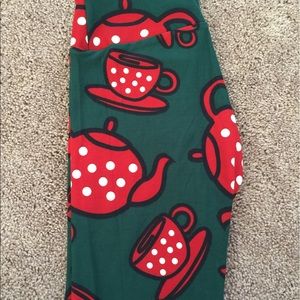 Lularoe Disney Teacup OS leggings