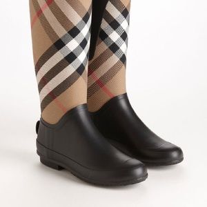 **NIB** 💥💥Burberry check panel rain boots! 😘