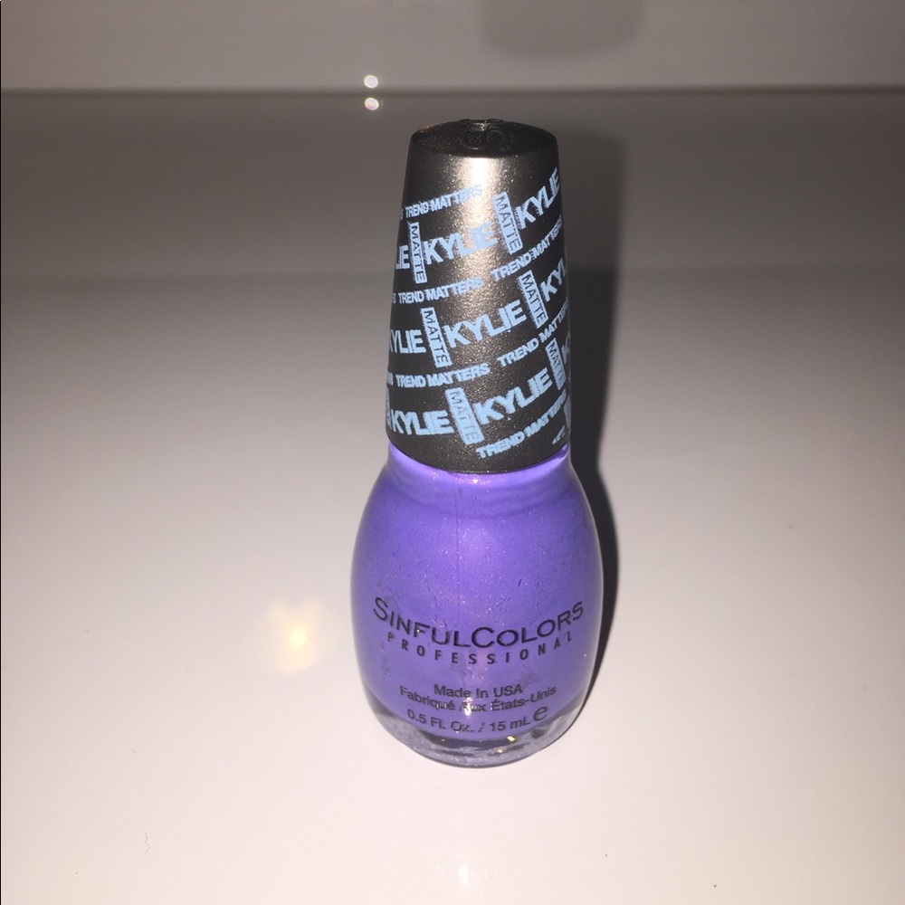 Kylie Jenner matte nail polish