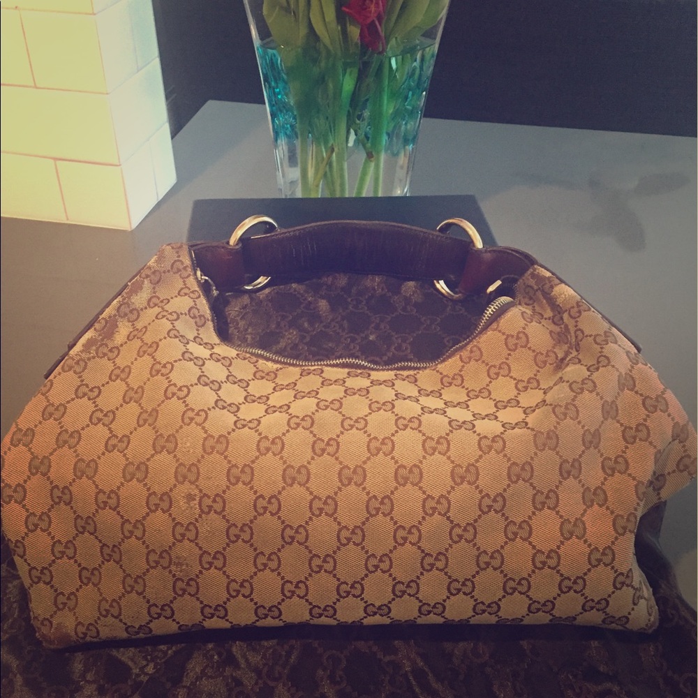 Gucci Horsebit Hobo bag size Medium