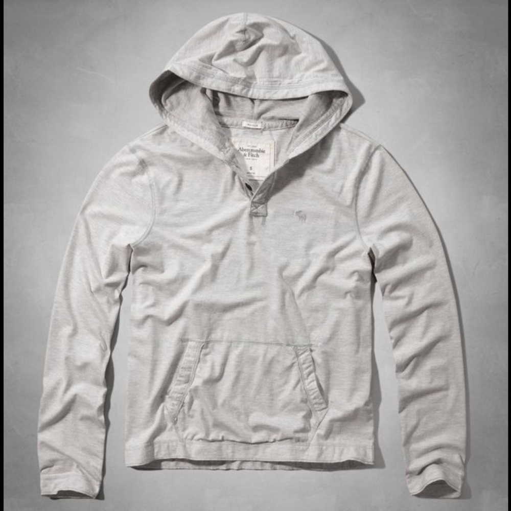 A&F Men's Blake Peak Hoodie Tee in Light Grey