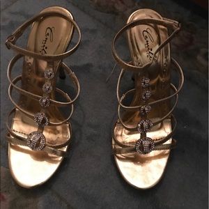 Beautiful gold night dress shoes 8 1/2