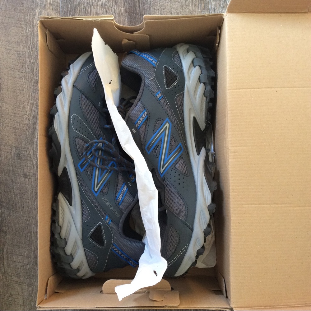 🌈CLOSET CLEAR OUT New Balance trail running shoes