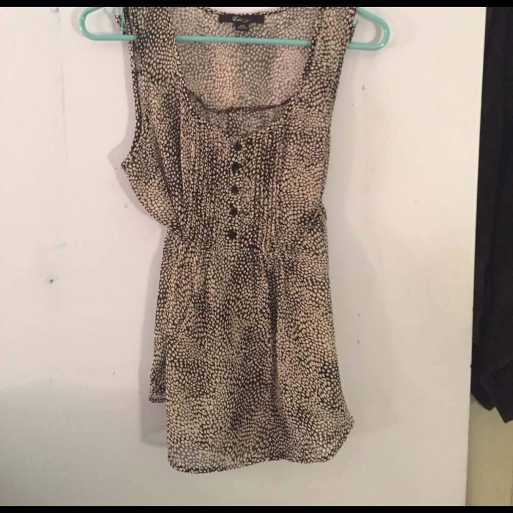 Black and white silky tie in the back top