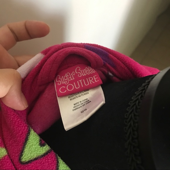 Pink Robe - Picture 2 of 2