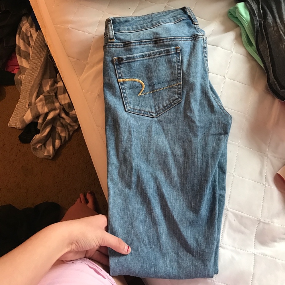 Light wash skinny jeans