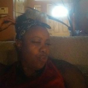 Meet your Posher, Casandra