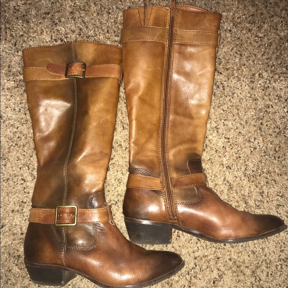 Gianni Bini Leather Boots - Picture 2 of 7