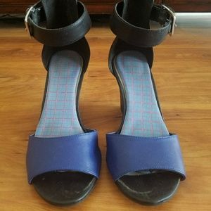 🚫Sold on Mercari🚫Nine West Wedges Size 8