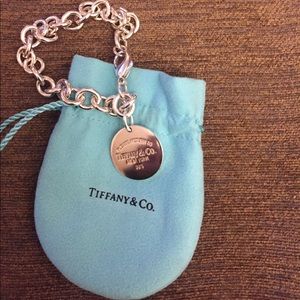 Return to Tiffany's bracket