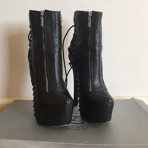 ZIGIny high heel leather ankle booties