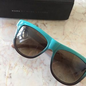 MARC BY MARC JACOBS SUNGLASSES