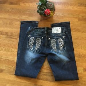 👖Like New Miss Me Jeans Signature Straight Sz 28