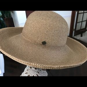 Eric Javits Summer Squishee hat